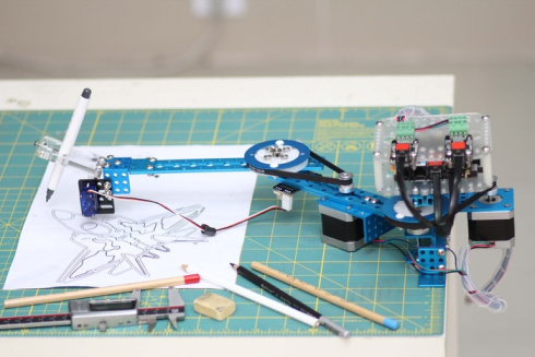 Робот-конструктор Makeblock XY Plotter Robot Kit V2.0 фото 6